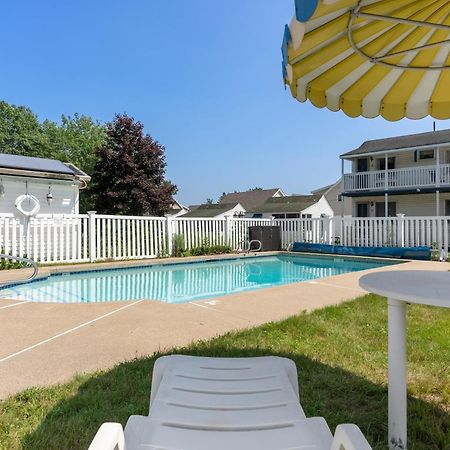 The Beaches Guestrooms And Cottages Wells Exterior photo