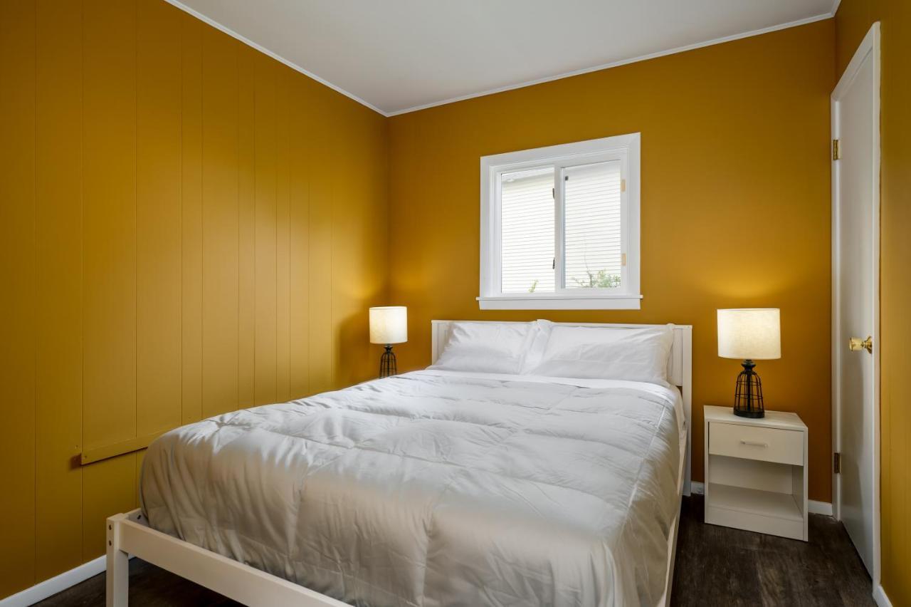 The Beaches Guestrooms And Cottages Wells Exterior photo