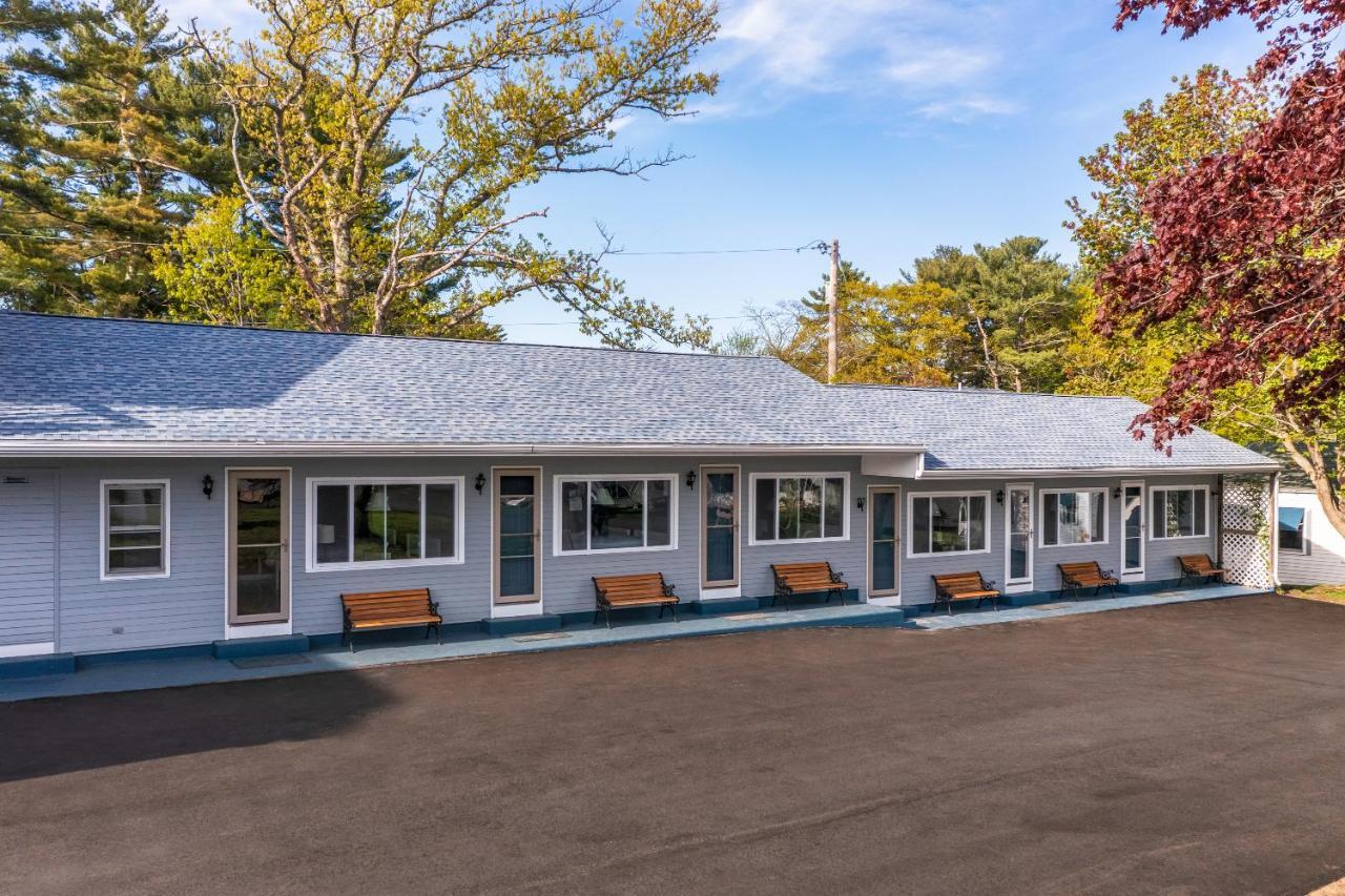 The Beaches Guestrooms And Cottages Wells Exterior photo