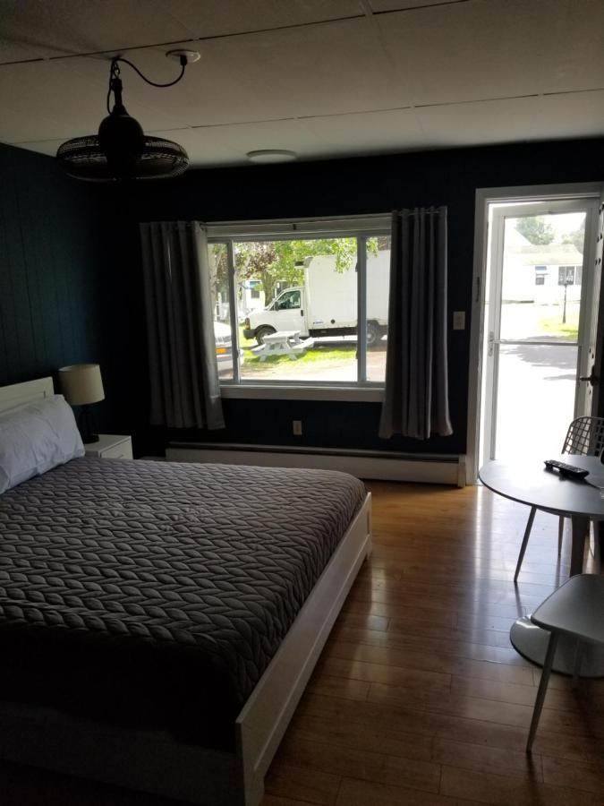 The Beaches Guestrooms And Cottages Wells Exterior photo