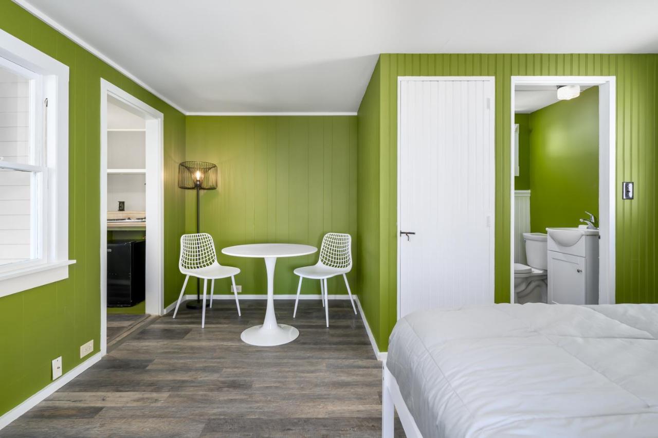 The Beaches Guestrooms And Cottages Wells Exterior photo