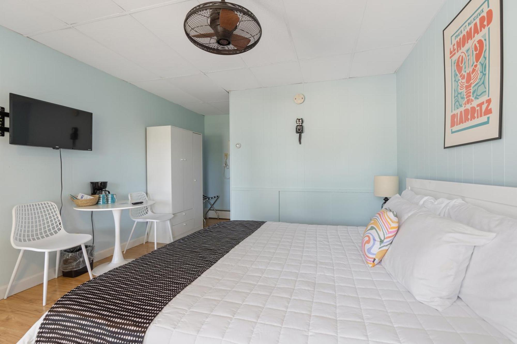 The Beaches Guestrooms And Cottages Wells Exterior photo