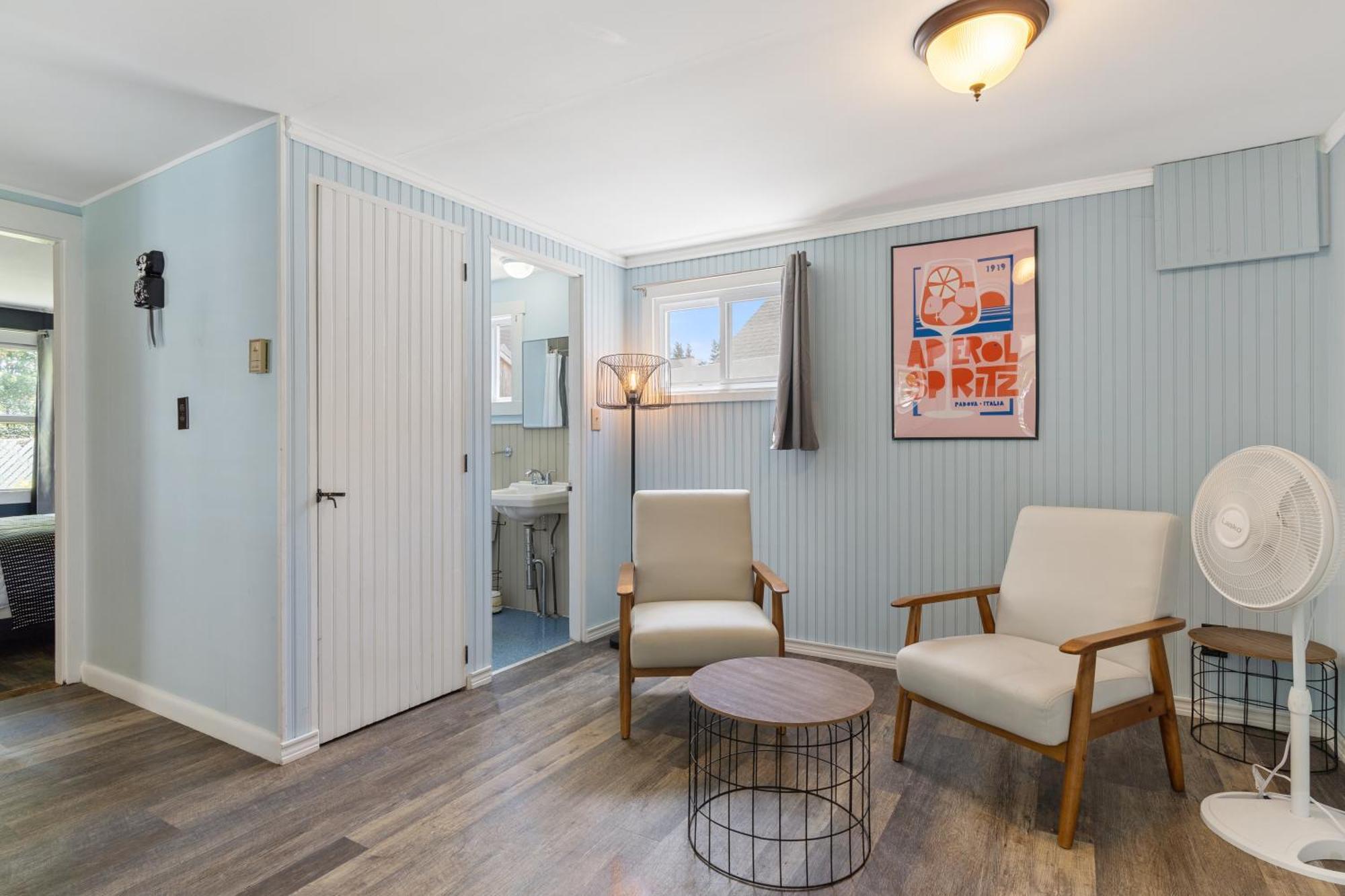 The Beaches Guestrooms And Cottages Wells Exterior photo