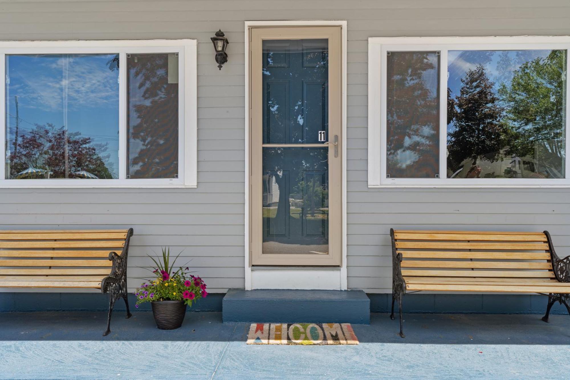 The Beaches Guestrooms And Cottages Wells Exterior photo