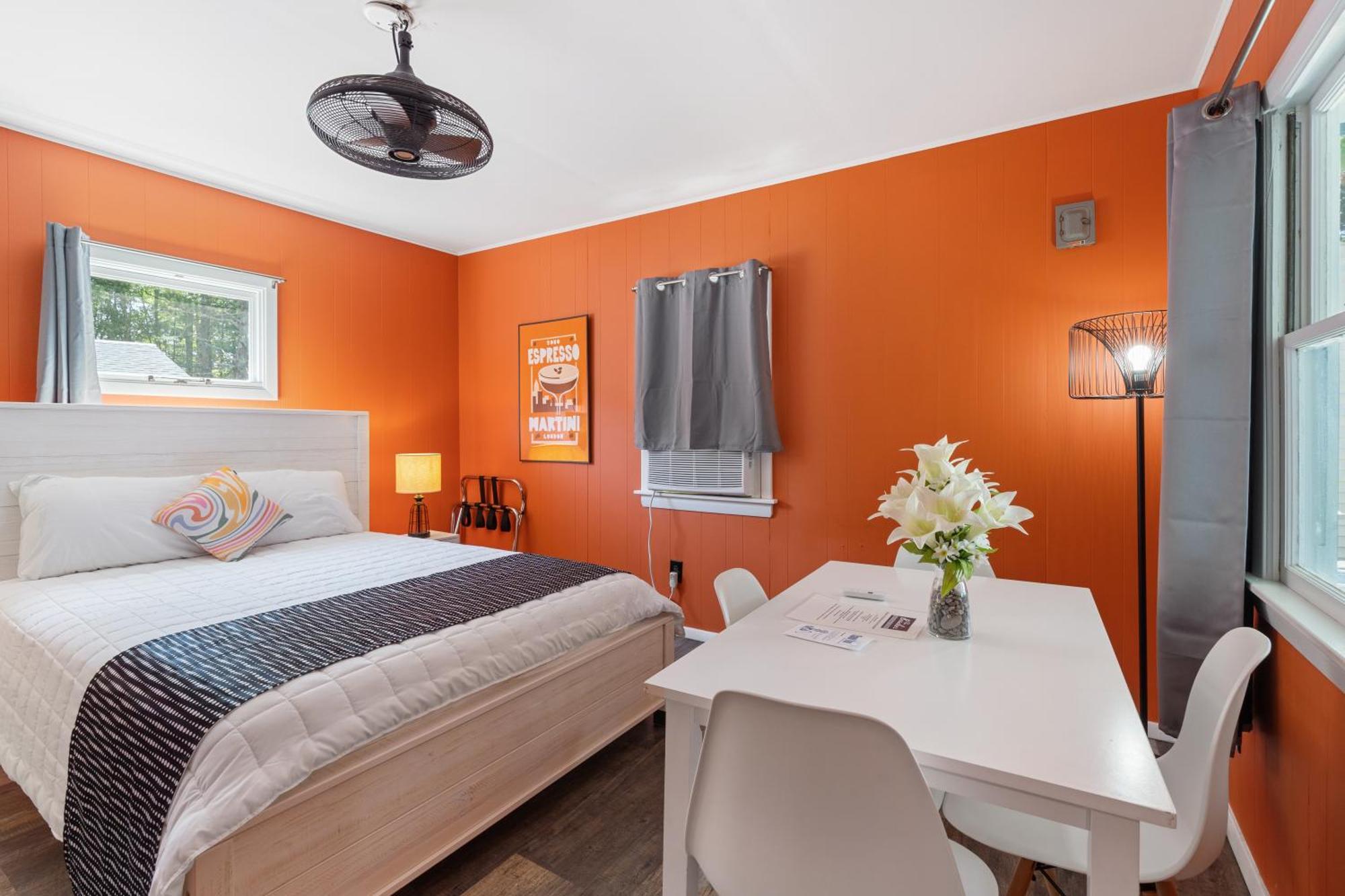 The Beaches Guestrooms And Cottages Wells Exterior photo