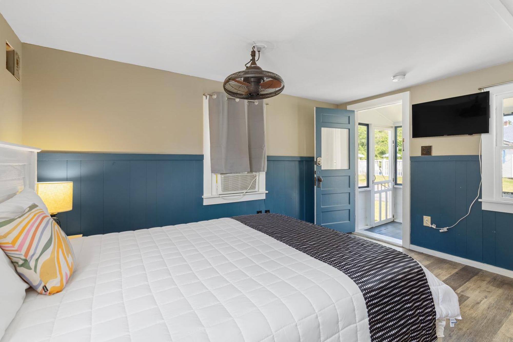 The Beaches Guestrooms And Cottages Wells Exterior photo