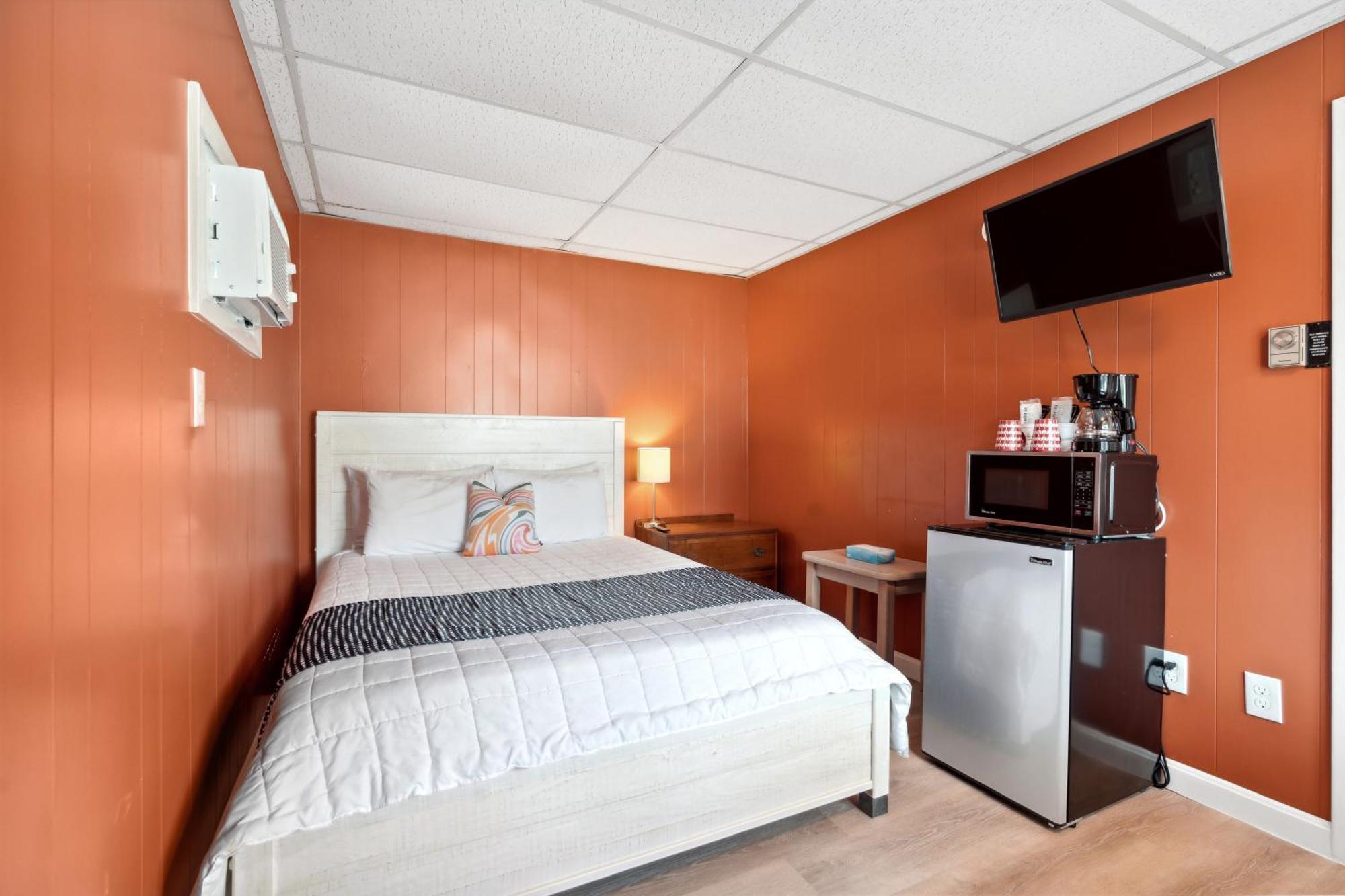 The Beaches Guestrooms And Cottages Wells Exterior photo