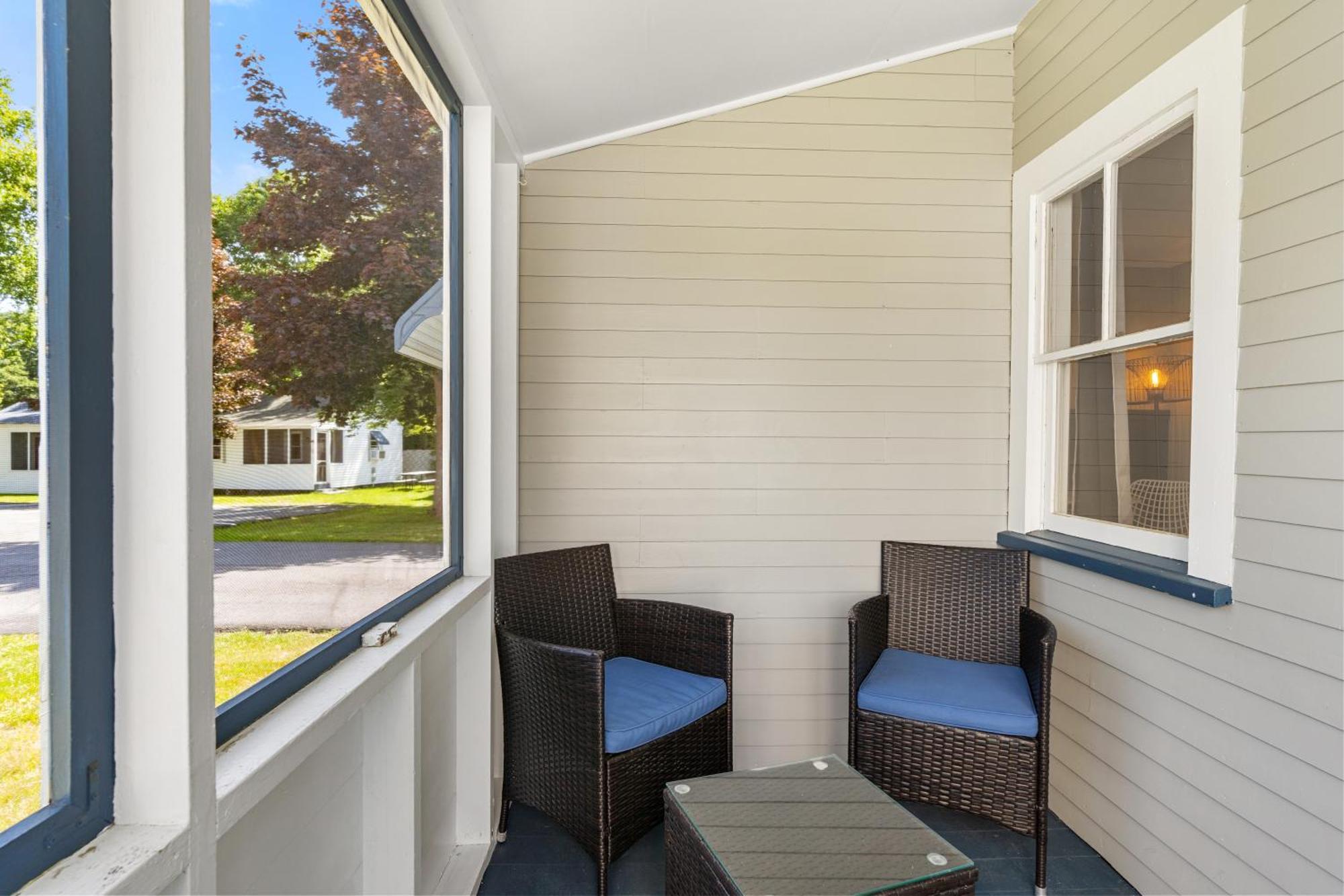 The Beaches Guestrooms And Cottages Wells Exterior photo