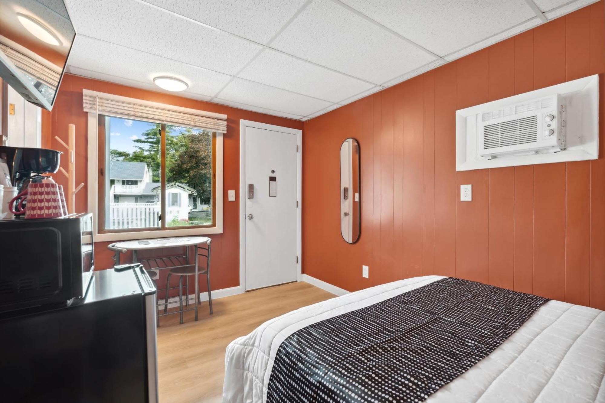 The Beaches Guestrooms And Cottages Wells Exterior photo